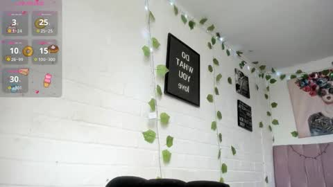  KITTY online show from 12/14/25, 07:40