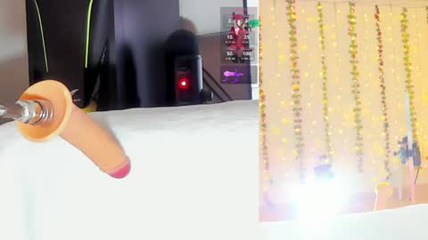 Kitty online show from 04/18/26, 10:08