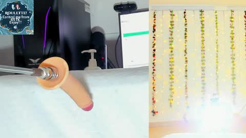 Snapshot of kitty__rosse__ chatting on 05/16/26, 10:01 Kitty online show from 05/16/26, 10:01