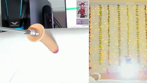 Snapshot of kitty__rosse__ chatting on 05/31/26, 10:22 Kitty online show from 05/31/26, 10:22