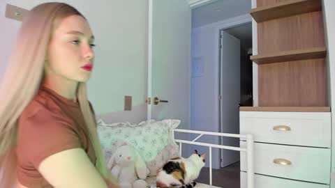 sophie online show from 02/19/26, 07:10