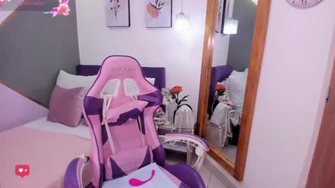 Snapshot of kitty_cayo chatting on 01/22/25, 09:35 Kitty Kayo online show from 01/22/25, 09:35