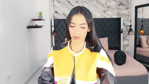 Snapshot of kitty_collins_ chatting on 07/14/26, 12:22 Kitty online show from 07/14/26, 12:22