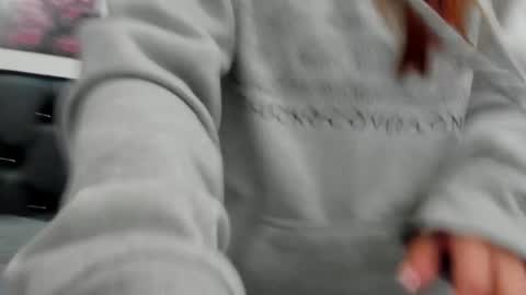 kitty_f00x online show from 06/09/26, 07:14
