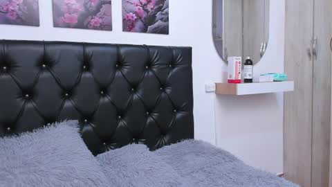 kitty_f00x online show from 06/25/26, 07:40