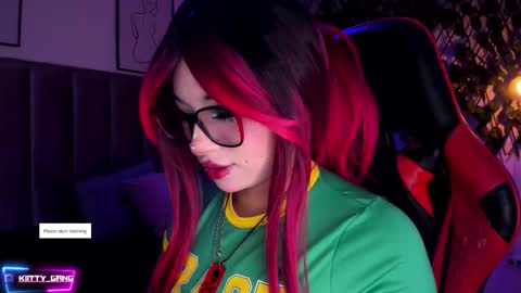 Camila online show from 10/27/25, 07:29