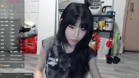 Snapshot of kitty_krush chatting on 09/22/25, 02:35 Kitty online show from 09/22/25, 02:35