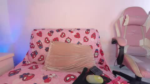 Snapshot of kitty_kryss chatting on 05/09/26, 07:08 kitty_kryss online show from 05/09/26, 07:08