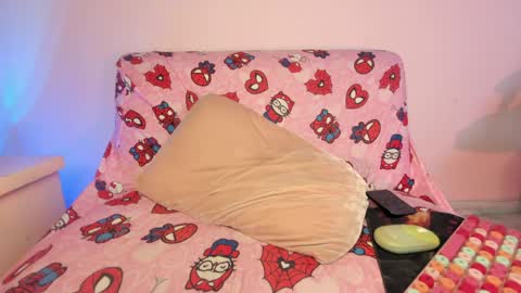 Snapshot of kitty_kryss chatting on 05/20/26, 02:01 kitty_kryss online show from 05/20/26, 02:01