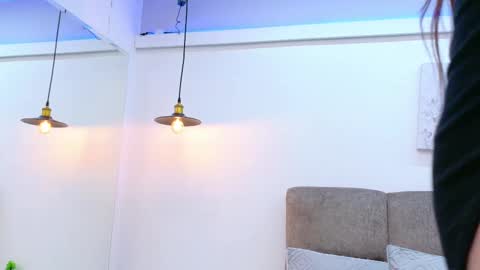 kitty_model online show from 11/10/25, 12:37