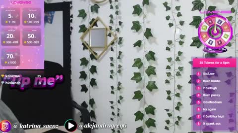 Snapshot of kitty_saenz chatting on 01/21/25, 10:19 Kitty Saenz online show from 01/21/25, 10:19