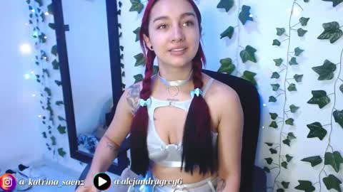 Snapshot of kitty_saenz chatting on 02/15/25, 08:54 Kitty Saenz online show from 02/15/25, 08:54