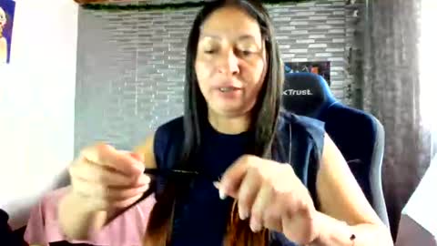 Snapshot of kitty_violet_ chatting on 07/22/26, 03:15 violet online show from 07/22/26, 03:15