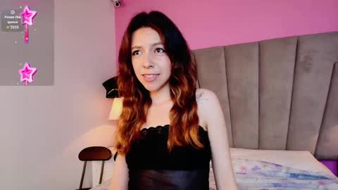 Snapshot of kittybloom_ chatting on 11/24/25, 01:11 Kitty online show from 11/24/25, 01:11