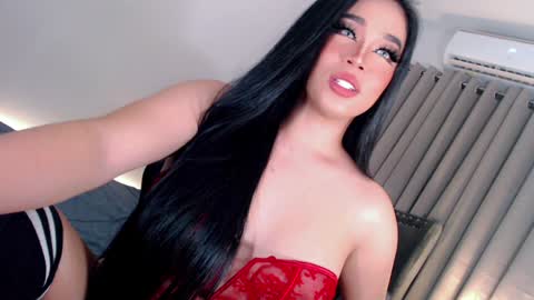 Snapshot of kittycruzxxx chatting on 12/05/24, 04:34 iG Kitty Tranny online show from 12/05/24, 04:34