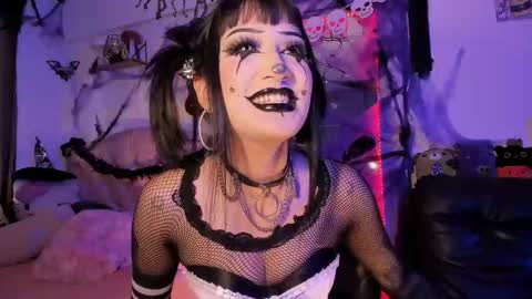 Snapshot of kittygoth_ chatting on 10/09/25, 09:35 Kitty Goth online show from 10/09/25, 09:35