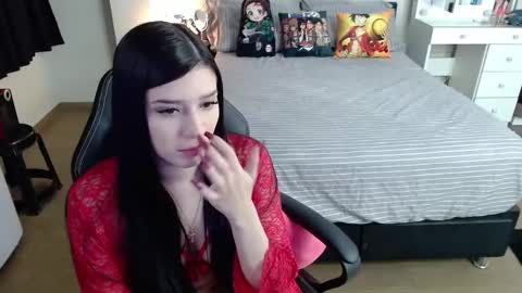 Snapshot of kittykat18x chatting on 01/07/25, 05:20 Isabel online show from 01/07/25, 05:20