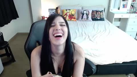 Snapshot of kittykat18x chatting on 02/06/25, 03:37 Isabel online show from 02/06/25, 03:37