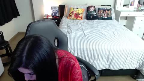 Snapshot of kittykat18x chatting on 02/07/25, 02:40 Isabel online show from 02/07/25, 02:40