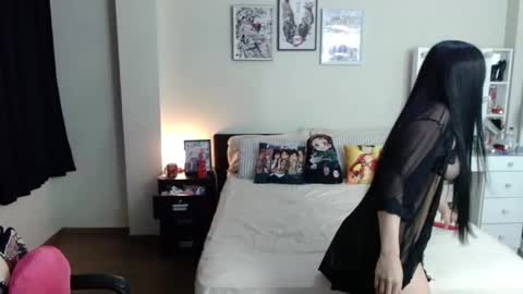 Snapshot of kittykat18x chatting on 02/09/25, 08:34 Isabel online show from 02/09/25, 08:34