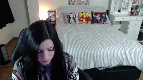 Snapshot of kittykat18x chatting on 09/12/25, 04:34 Isabel online show from 09/12/25, 04:34