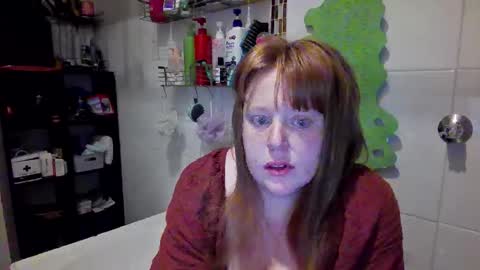 Snapshot of kittykatkitty20 chatting on 04/25/26, 10:18 Kitty online show from 04/25/26, 10:18