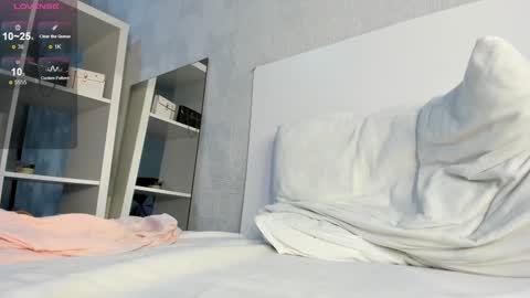 Snapshot of kittyloffe chatting on 09/16/25, 03:35 Monika online show from 09/16/25, 03:35