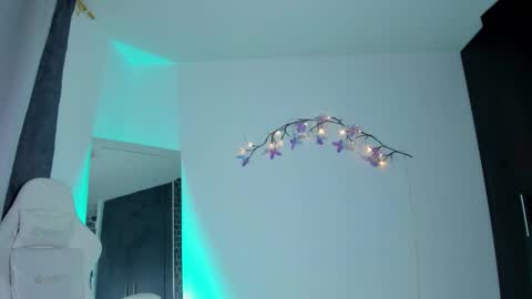 kitty online show from 03/05/26, 11:34