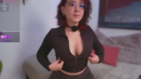 Sophie online show from 05/07/26, 01:27