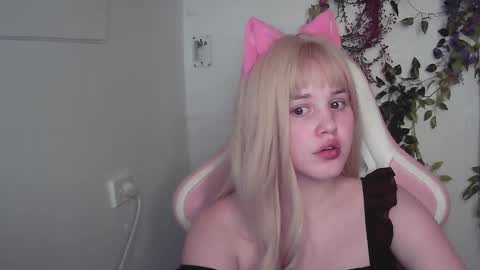 KItty Souffle online show from 12/17/24, 11:49