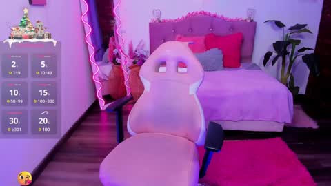 Kitty  online show from 12/04/24, 10:51