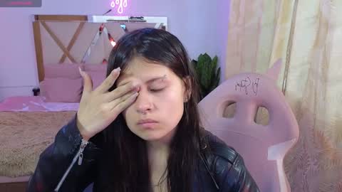 Kitty  online show from 12/28/24, 07:11