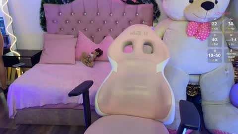 Kitty  online show from 12/29/24, 06:27