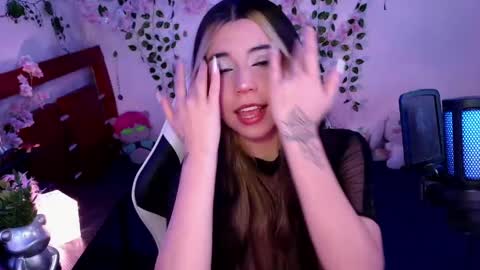 Kittyuwu  online show from 04/11/26, 02:16