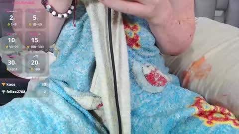 kittywhiteass online show from 10/07/25, 12:35