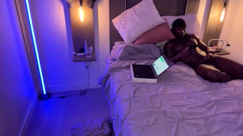 Snapshot of kittywoodyluv chatting on 02/06/26, 03:22 kittywoodyluv online show from 02/06/26, 03:22