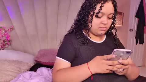 Snapshot of kity_hill chatting on 06/26/26, 04:06 Kitty Hill online show from 06/26/26, 04:06