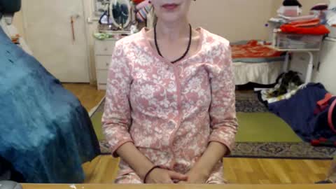 Snapshot of kiuminberry chatting on 09/12/25, 10:26 KiuminBerry online show from 09/12/25, 10:26
