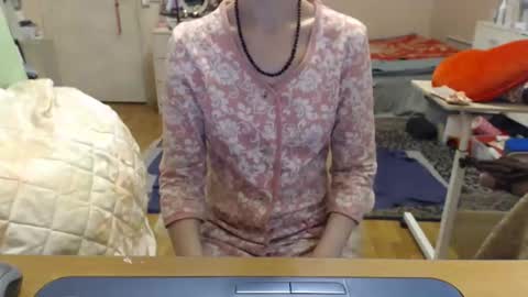 Snapshot of kiuminberry chatting on 12/03/25, 02:37 KiuminBerry online show from 12/03/25, 02:37