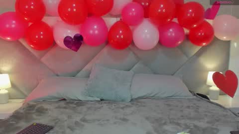 Snapshot of kiutemily_ chatting on 02/15/26, 10:06 Emily online show from 02/15/26, 10:06