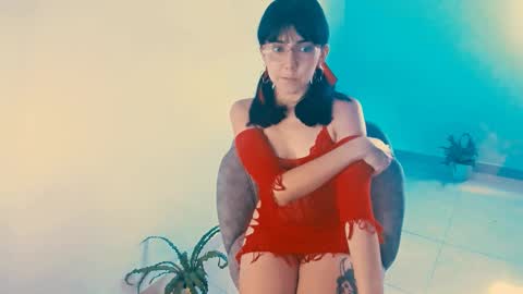 Little piece of fruit online show from 12/24/24, 09:11