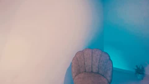 Little piece of fruit online show from 12/25/24, 12:16