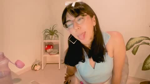 Little piece of fruit online show from 01/27/25, 02:10