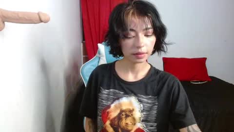 kiyu online show from 10/22/25, 02:12