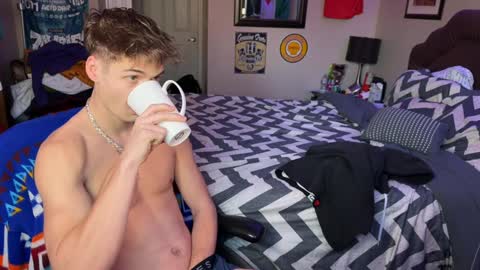 Kyle online show from 12/22/24, 03:22