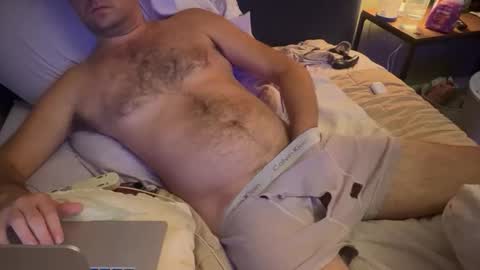 kkeenk1 online show from 10/19/25, 12:17