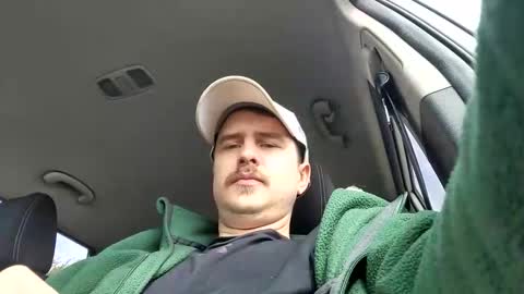 Kiki and Victor online show from 04/11/26, 04:00