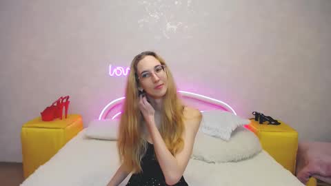 Klary online show from 02/24/25, 08:38