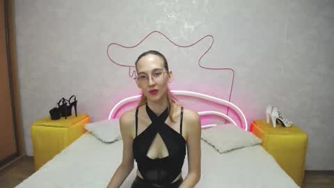 Klary online show from 09/25/25, 05:44