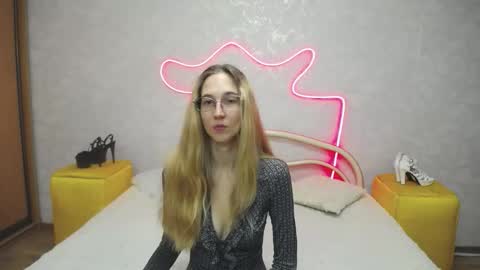 Klary online show from 09/27/25, 05:12